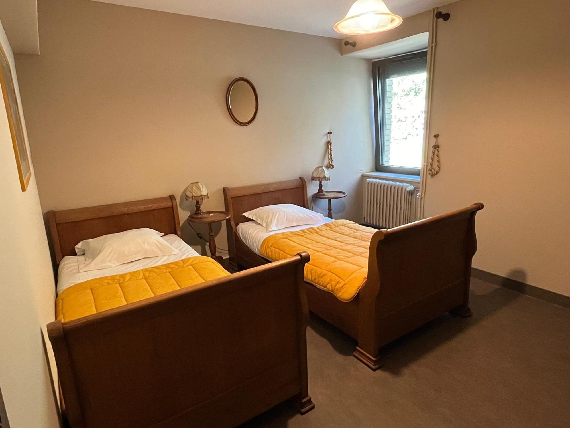 Gite-Auberge Du Pont De Lanau Neuveglise Ngoại thất bức ảnh